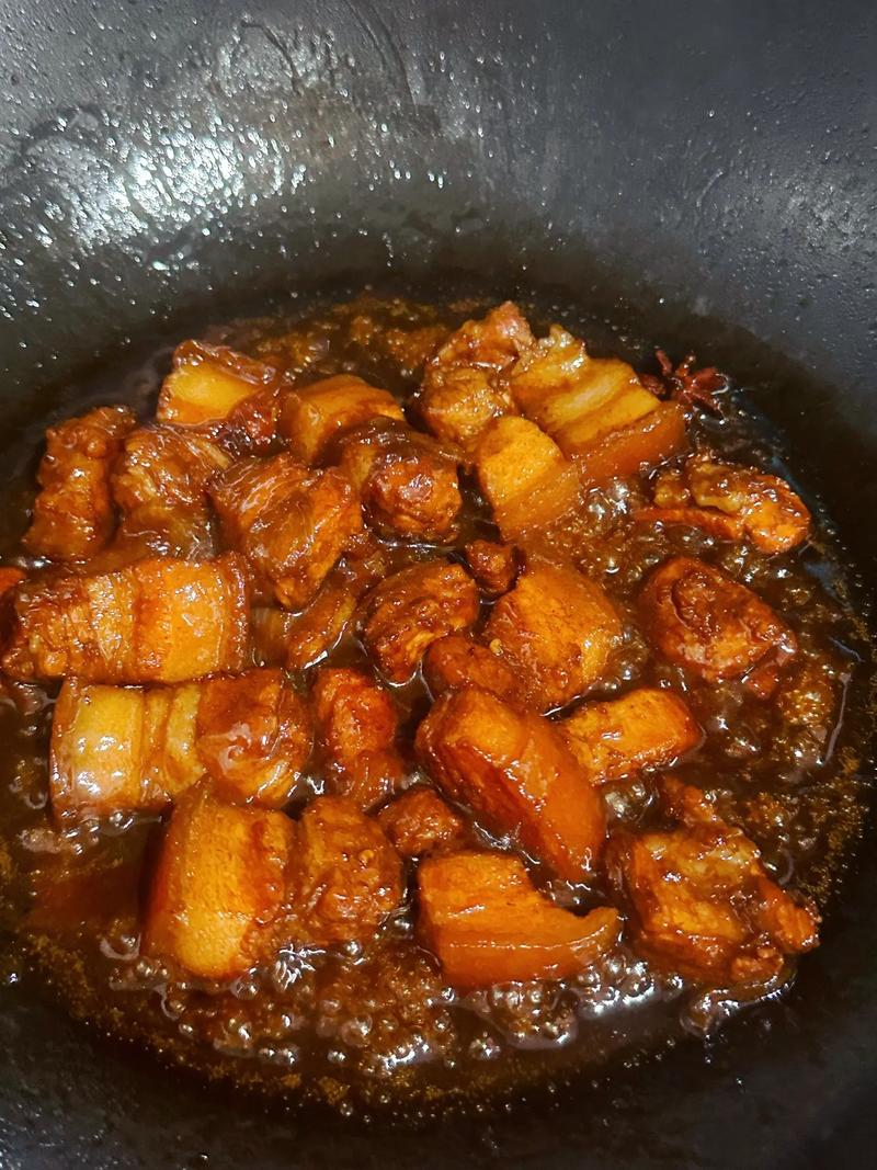 懒人版红烧肉的做法，软烂入味，肥而不腻，简单又下饭