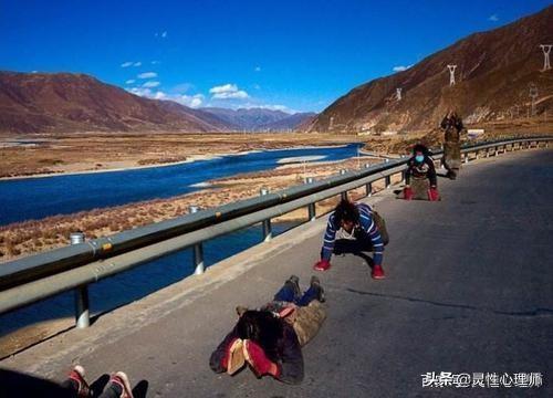 西藏公路：一场流动的朝圣仪式（1）