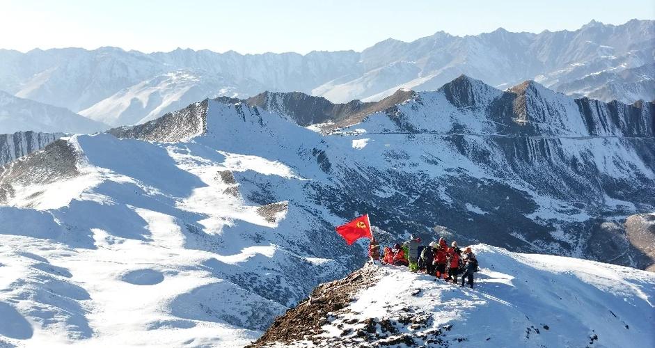 自驾穿越“夹金山”重走红军路随拍