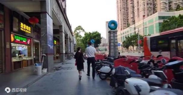 广州街头现状，拍摄于年月日傍晚点许，场面出人意料