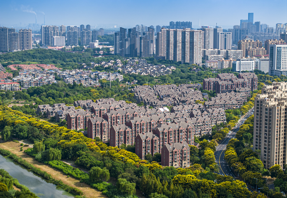 城市中的绿意盎然，2025车行镇江