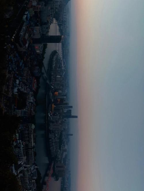 马鞍山这座城市，向来擅长把温柔藏进钢筋铁骨里