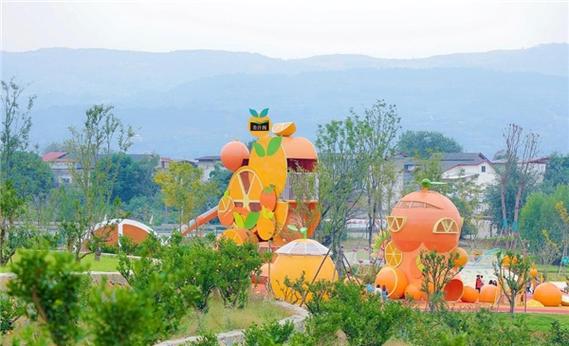 中国橘乡推出了泡泡风车露营节，刷到建议先团不去可退