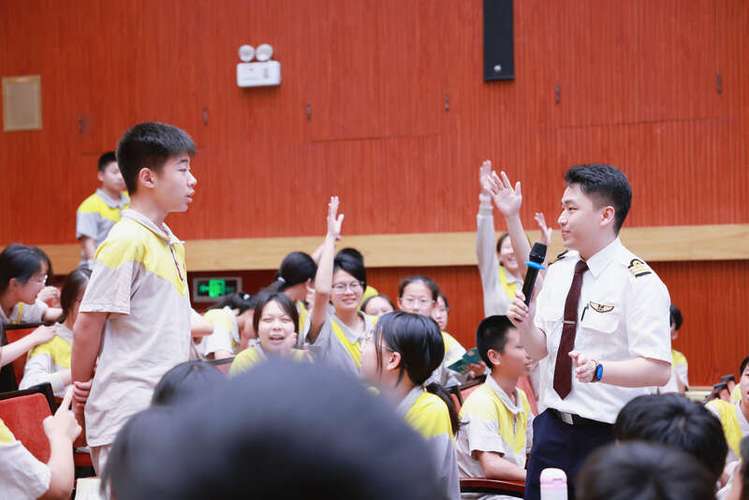 校企携手深耕青少年科普教育 东航引路共筑航空报国理想