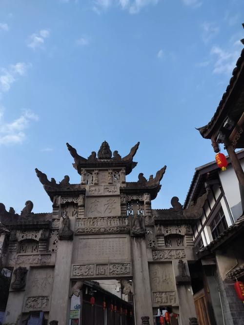 女皇故里，蜀道第一关！实拍广元街头巷尾，这座川北小城太上头了