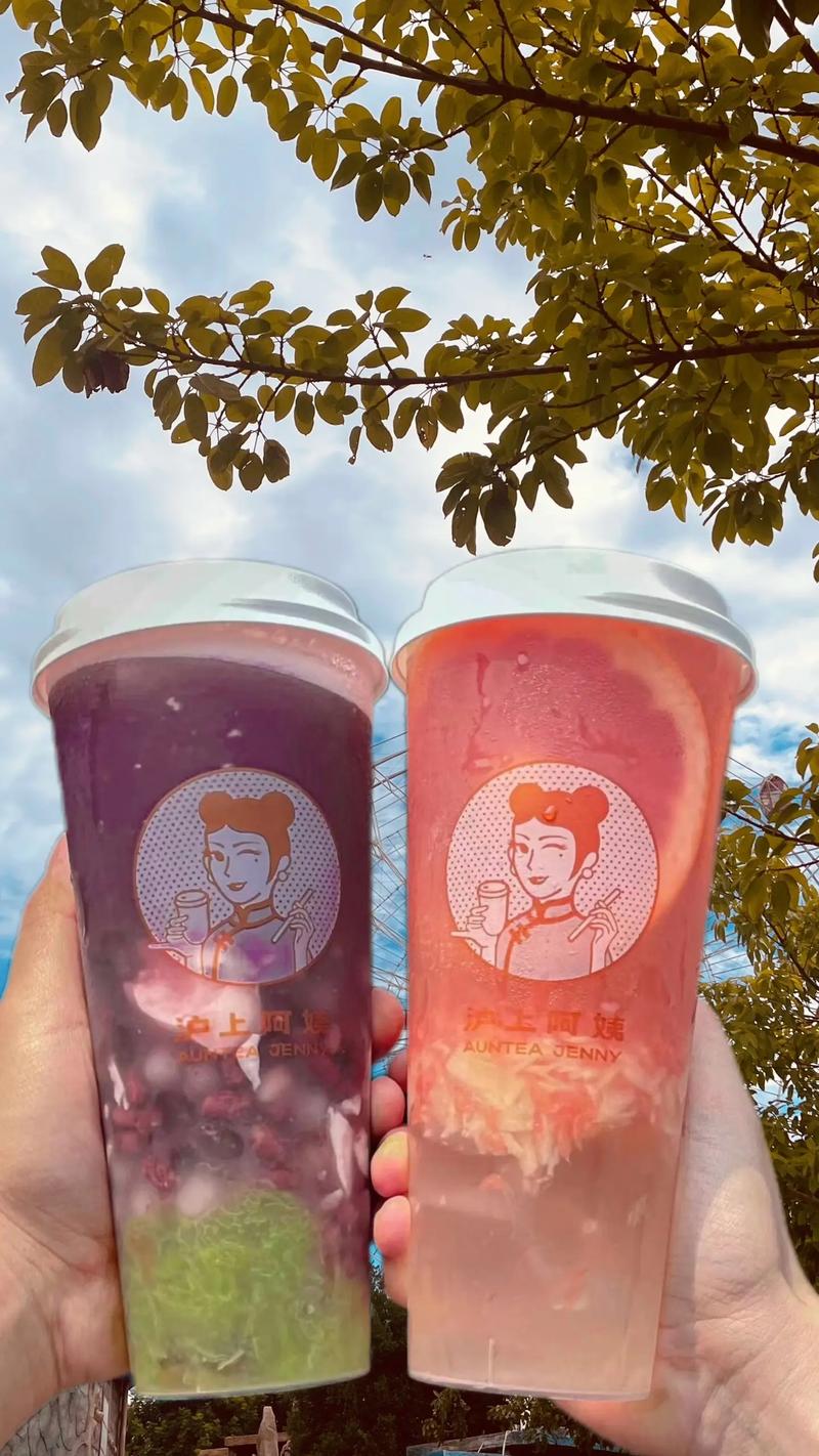 沪上阿姨：一杯茶饮背后是无数奋斗者的滚烫人生