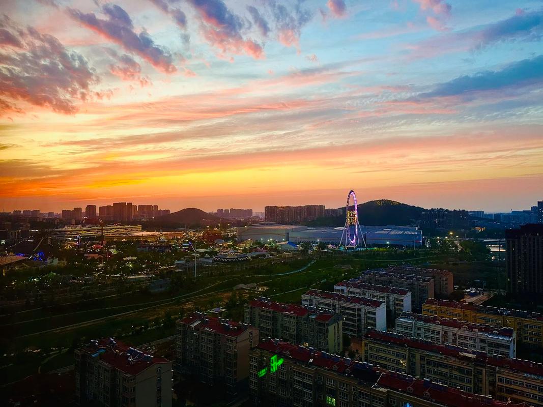 泉城春暮：一场与落日的温柔邂逅