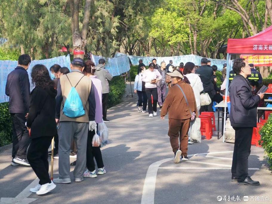 果然视频|三月三千佛山相亲大会开幕即高潮，大批帅哥美女都来了
