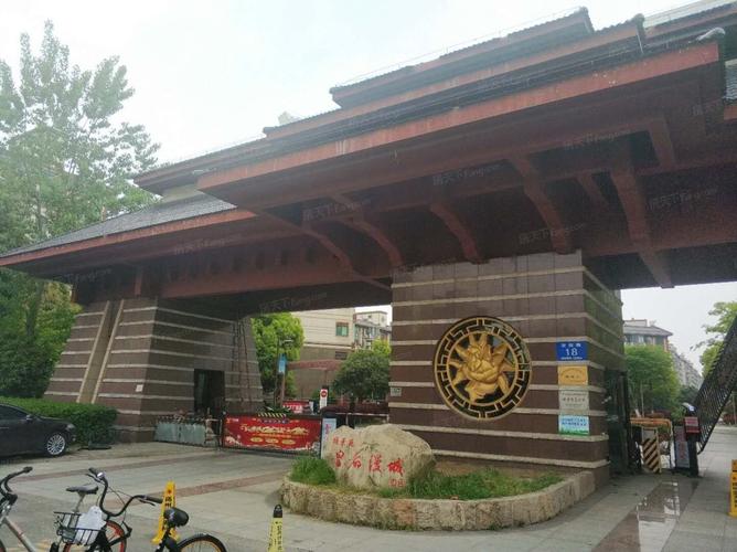 扬州现巨无霸小区，占地相当2个北京故宫，可住20万人
