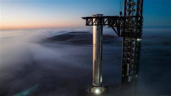SpaceX星舰IFT-9迈出历史性一步：超重型助推器开启首次复用测试
