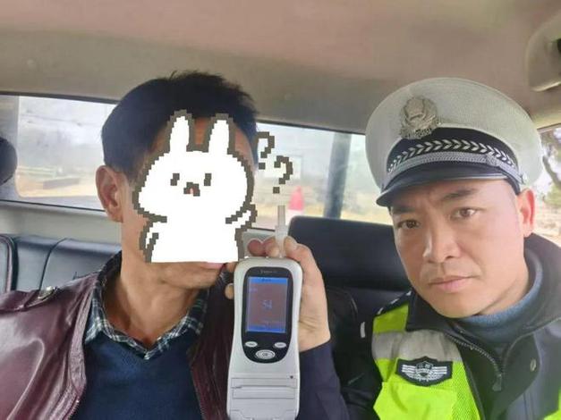深夜三轮驾驶人自称去逛公园 吹气检测涉嫌醉驾！