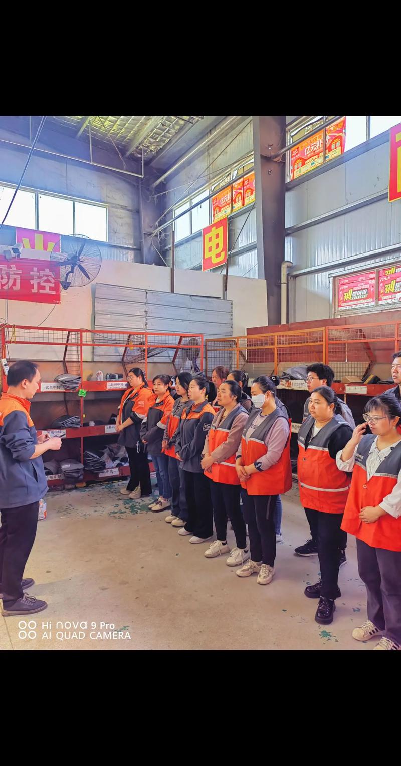 大专生从快递小哥到行业领军者，团队都是清华北大交大复旦川大