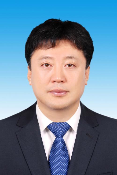 “80后”副校长杨占旭，已任阜新市领导