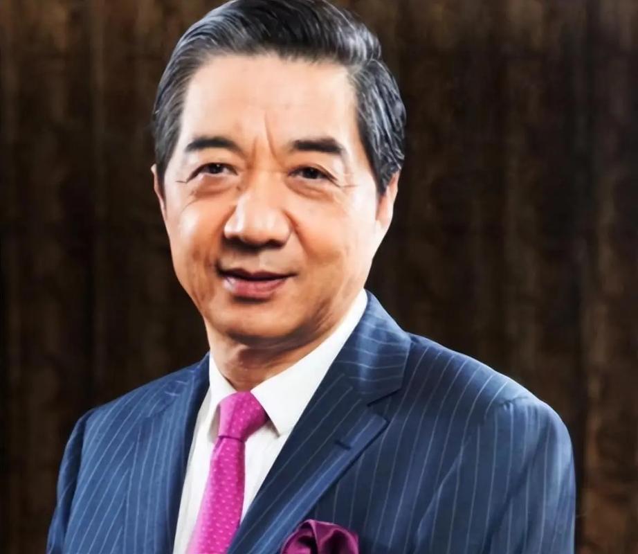张召忠：石墨烯汽车电池充10分钟，能跑1000公里，这也太厉害了