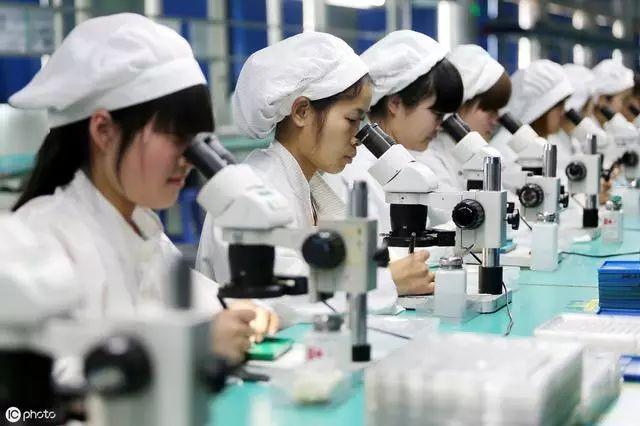 让特朗普颤抖的中国工厂，到底有多牛？